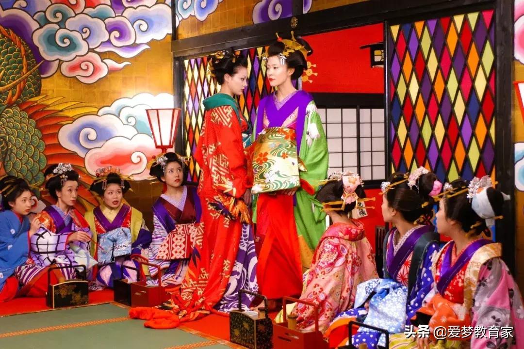 亚洲最狂野女导演,一年出3部新片,半个演艺圈为她站台