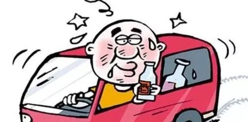 驾校学员酒后开车上路被交警查获,驾校教练酒驾被交警查获