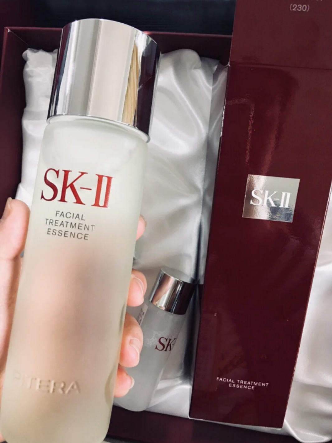 推荐几款能美白提亮肤色的爽肤水,美白补水保湿提亮爽肤水