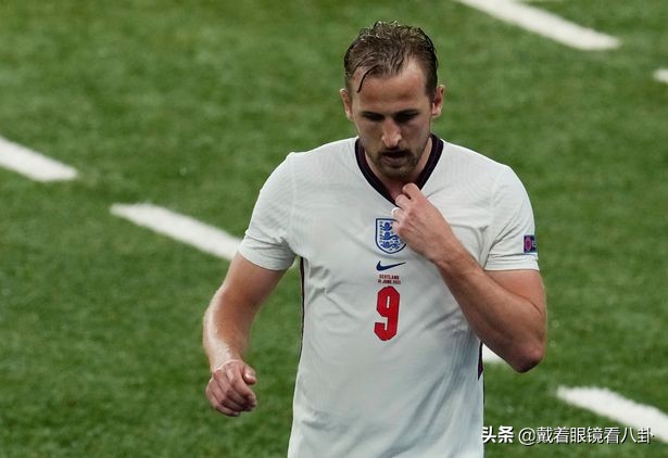 贝克汉姆携儿子看球,贝克汉姆带次子