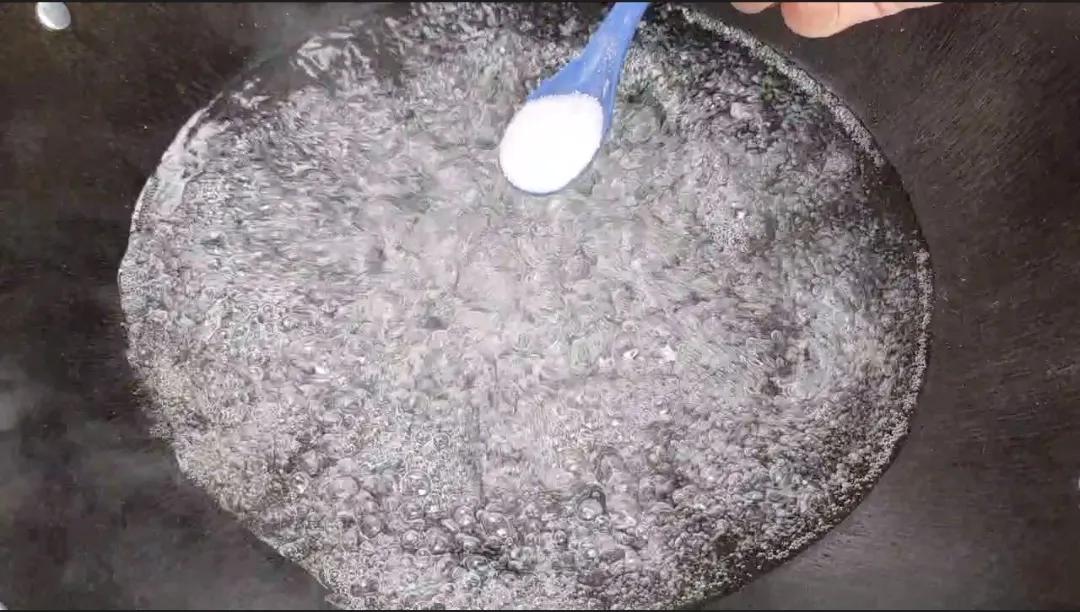 炒春笋苦怎么回事,炒春笋需要焯水几分钟