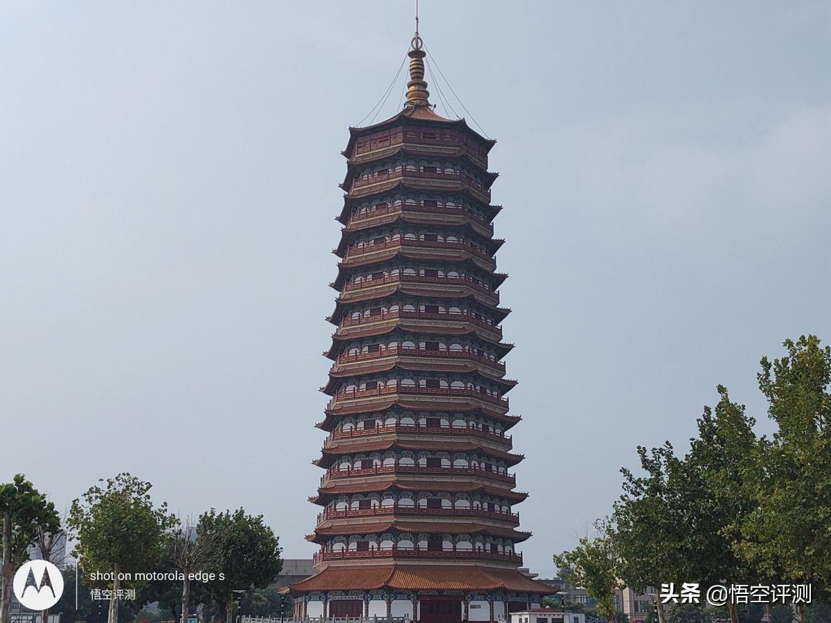 摩托罗拉edge轻奢版高通,摩托罗拉edges5g版屏幕