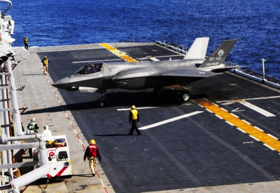 新两栖攻击舰无人直升机,075两栖舰是否能搭载武装直升机