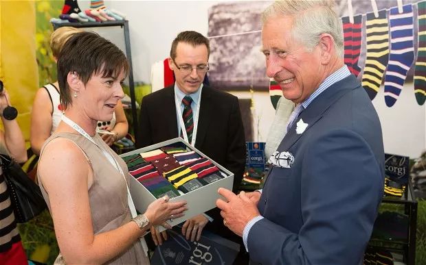 威廉、哈里、查尔斯王子同框太帅气！28个英伦绅士品牌拿走不谢