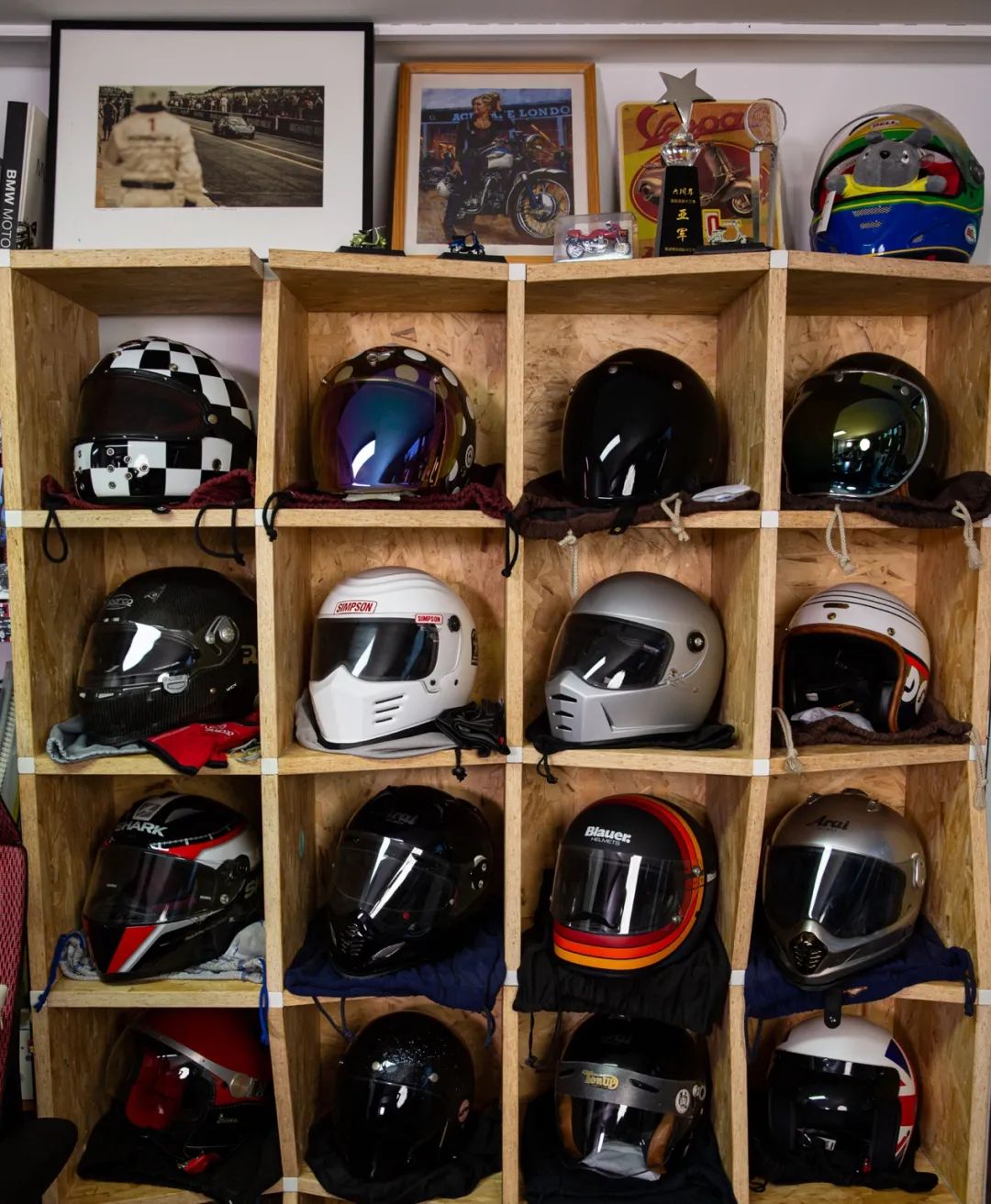 亮盔怎么保养,老头盔防雾