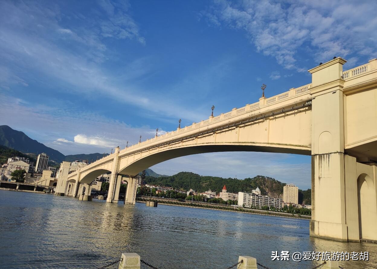 隐藏在大山里的小城市,隐藏在山里的浙江小城镇