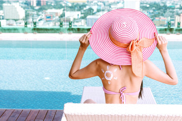 防晒霜的秘密你们知道吗,去年的防晒霜还可以用吗没过期