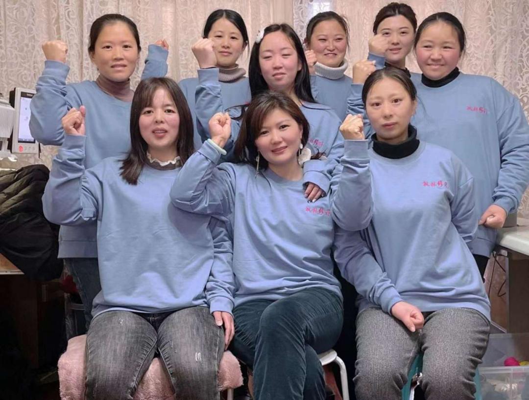 昔日被放贷公司骗到倾家荡产，如今靠帮人“修衣”实现财务自由