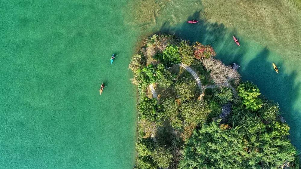 夏日旅游玩水,这个夏天我们来一场玩水的旅行