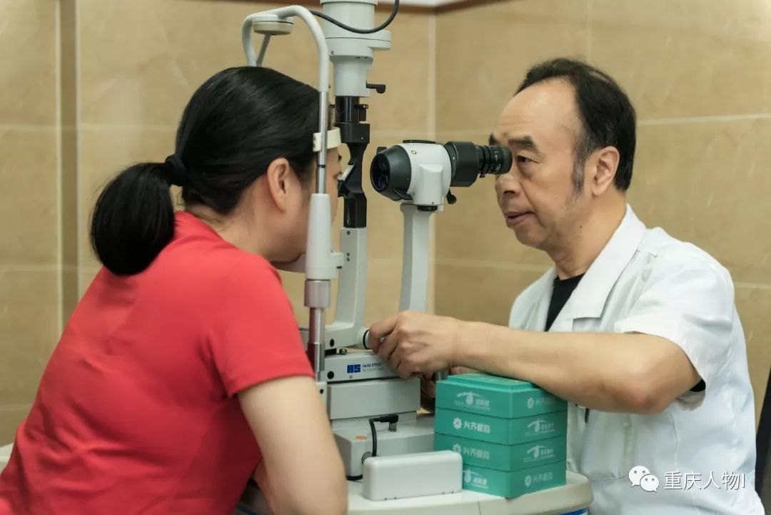 郑汉---他做梦都想当军人！在西南医院干了18年后，没想到......