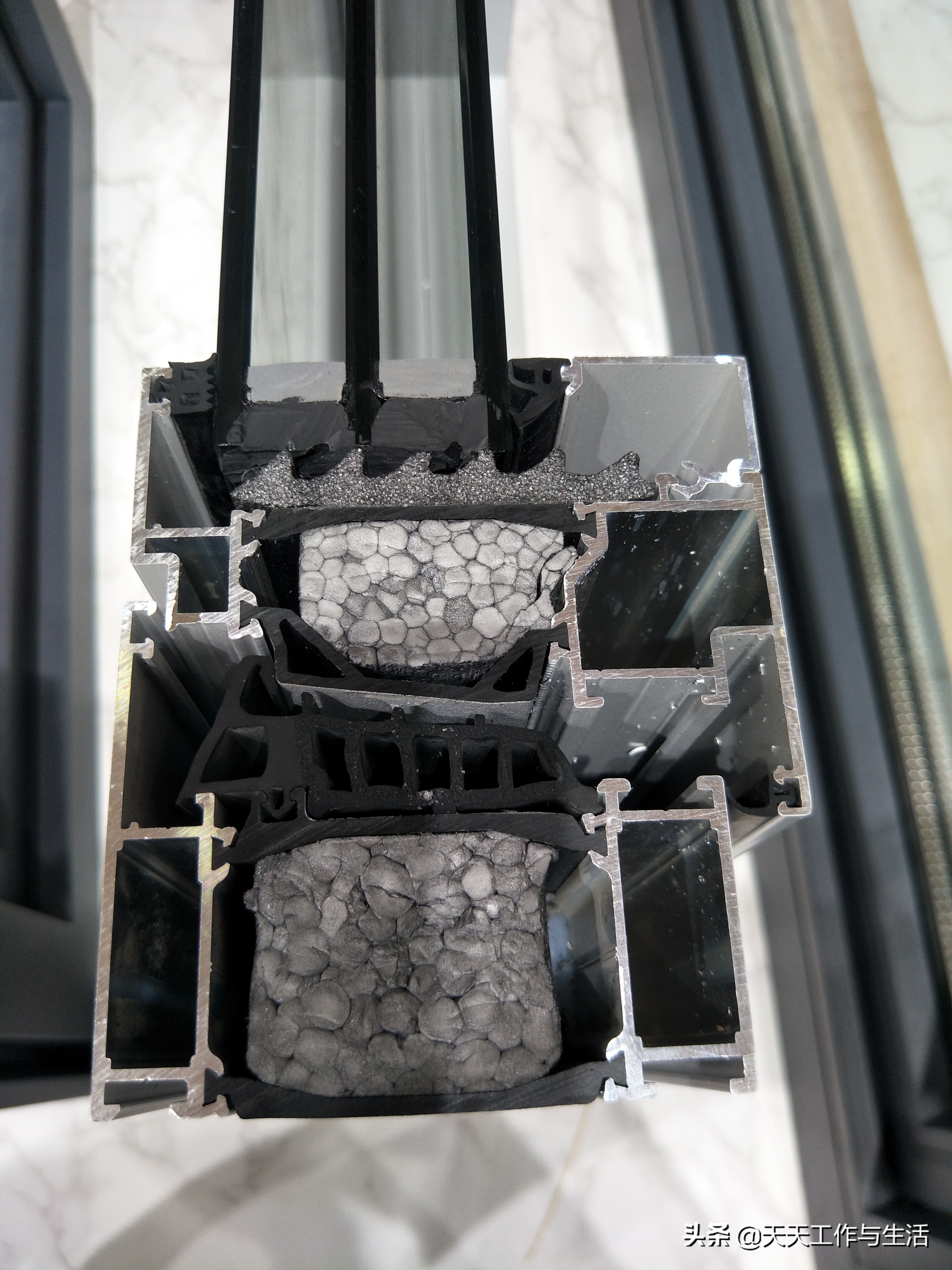 什么是断桥门窗与非断桥门窗,断桥门窗和非断桥门窗价格差多少