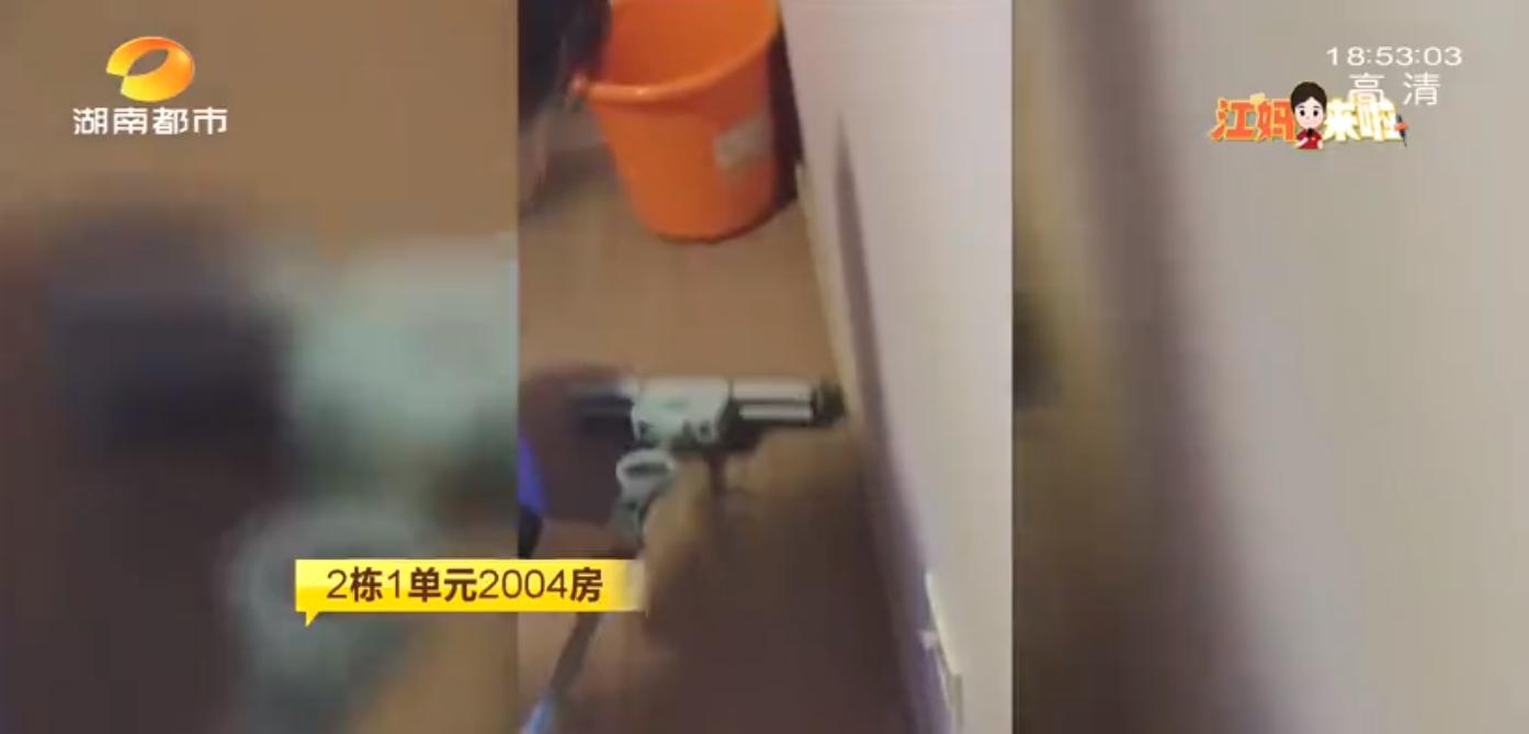 长沙县楼盘漏水,长沙麓谷小镇漏水