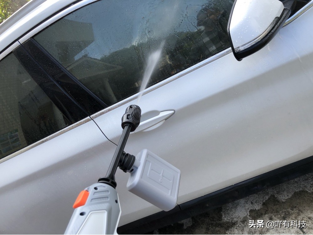 绿田最新款洗车机,锂电洗车机对比插电洗车机