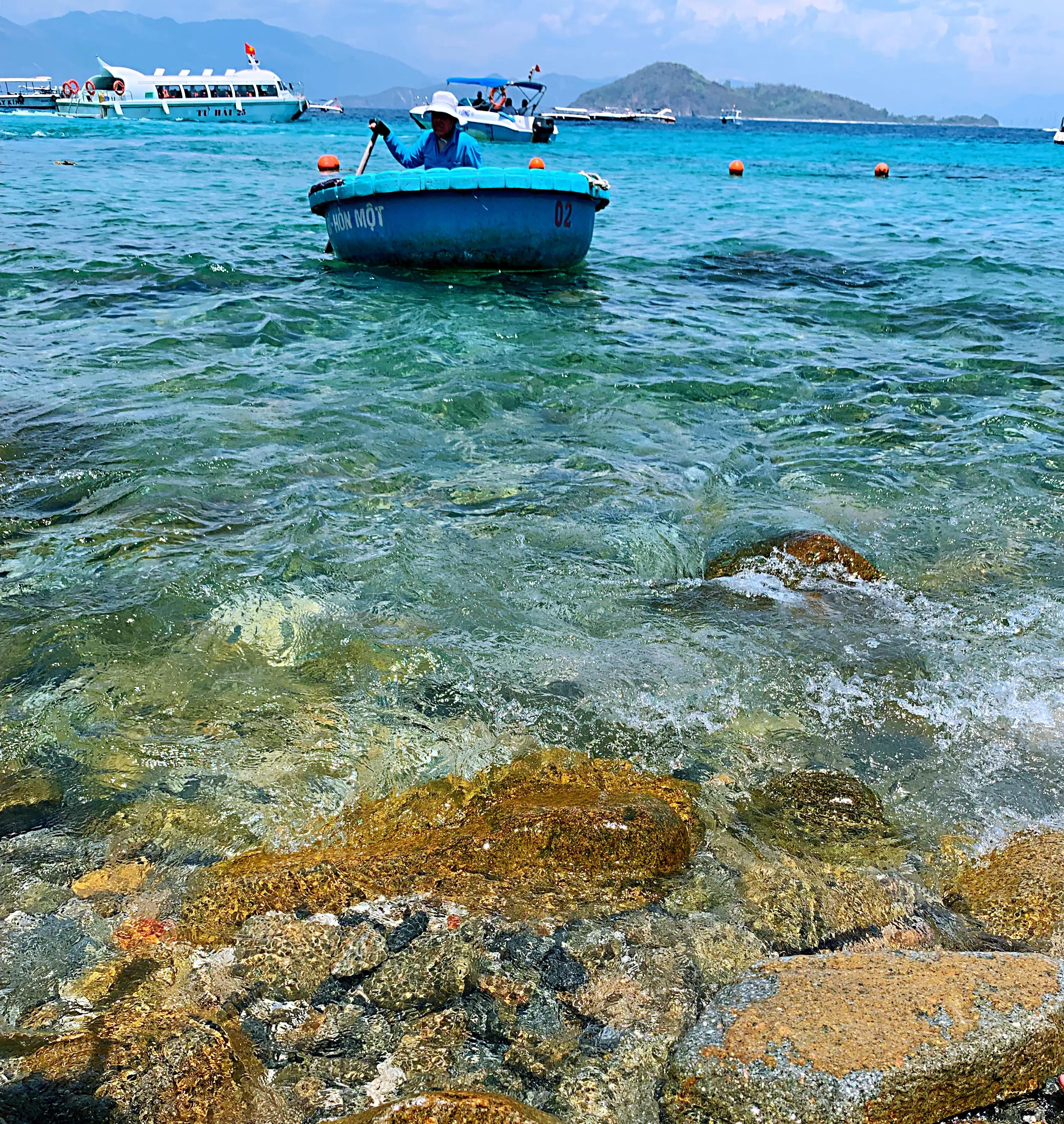 去芽庄玩入住哪个酒店看海景最好,越南芽庄海上旅游攻略