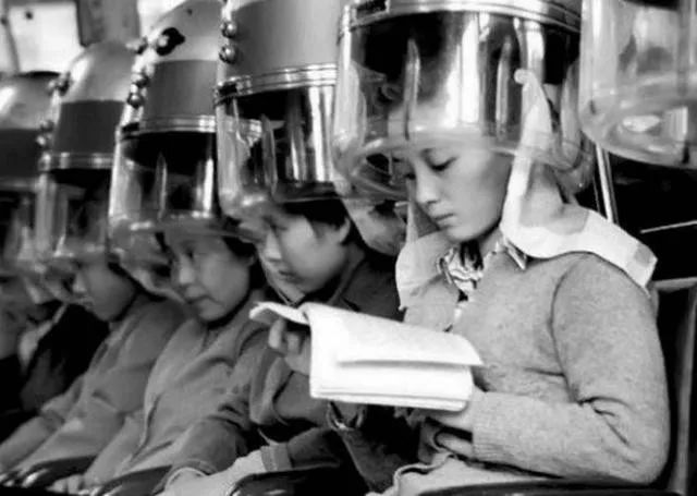 九张反映过年气氛的照片,百张罕见的过年老照片这才是年味