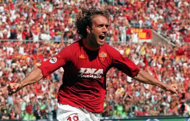 世界足坛最杰出的十大球星,世界足球十大巨星大罗