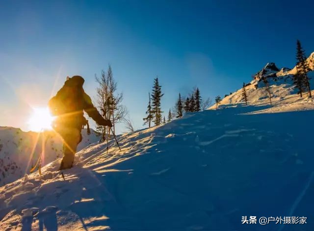 徒步登山杖的正确使用方法,户外登山杖的正确使用视频