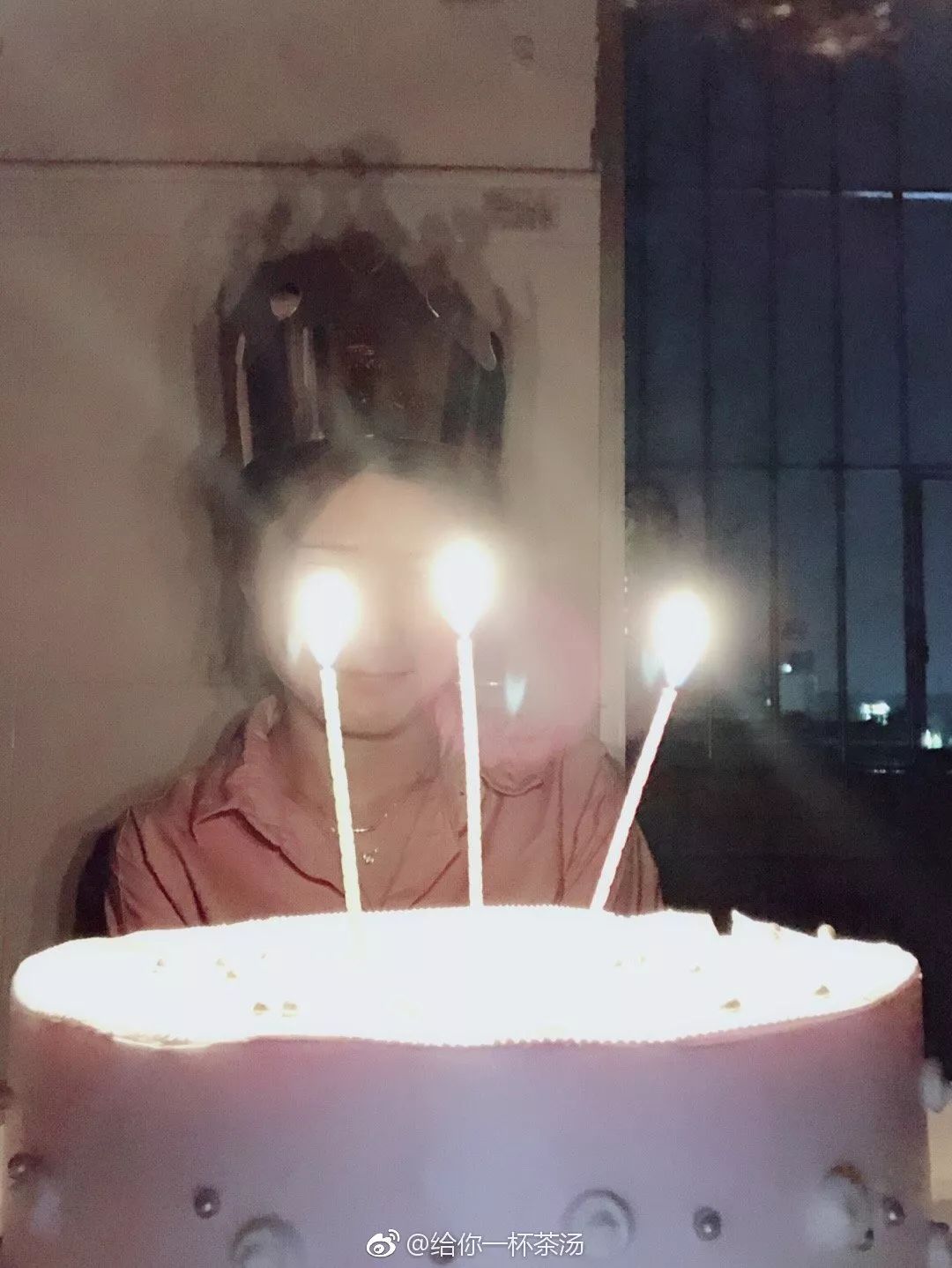 大哥，我心疼我的小车十分钟啊