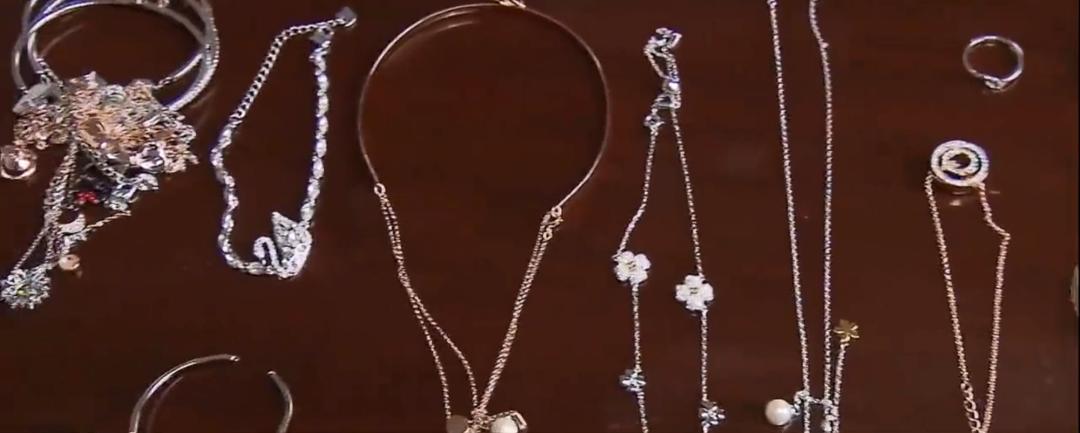 微信、闲鱼上“闪闪动人”的名牌首饰，其实是……