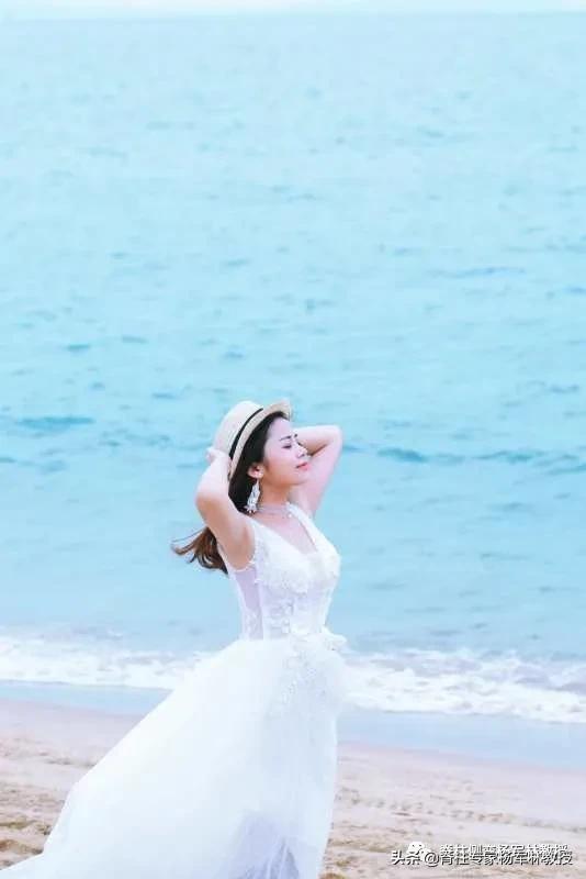 女高中生脊柱侧弯治疗视频,15岁女生脊柱侧弯能自愈吗