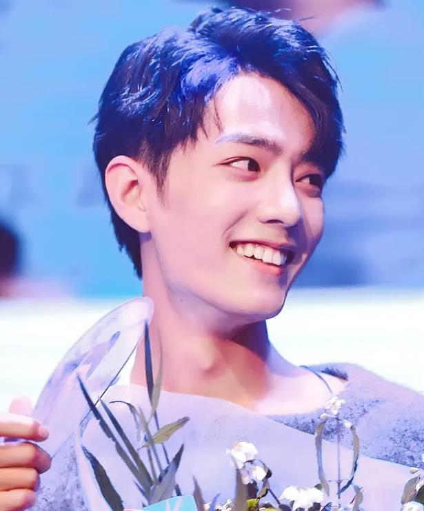 知名作家评价肖战:长得太帅,又是顶流,很多人视之为眼中钉