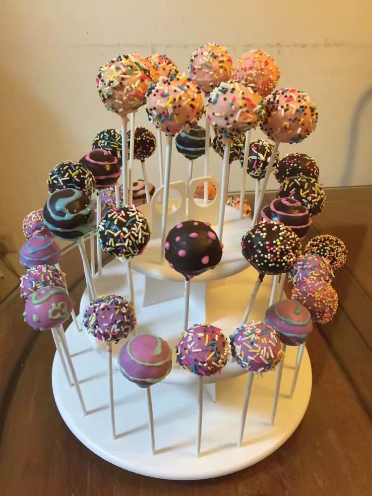 我陪女儿做烘焙年入20万女儿上了报我也成网红