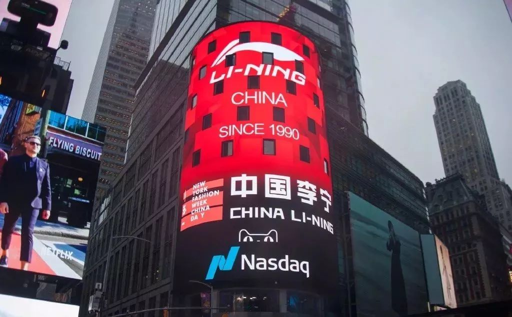 穷人富人超级富人的穿着,穷人穿品牌富人穿衣服