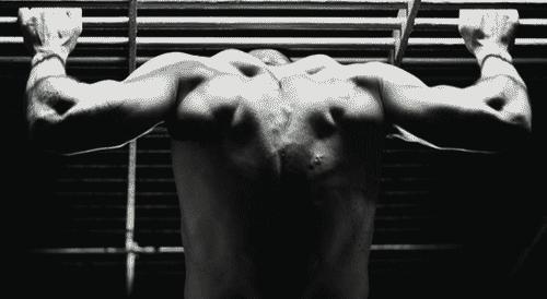 深蹲屁股眨眼如何改善,深蹲屁股眨眼正确吗