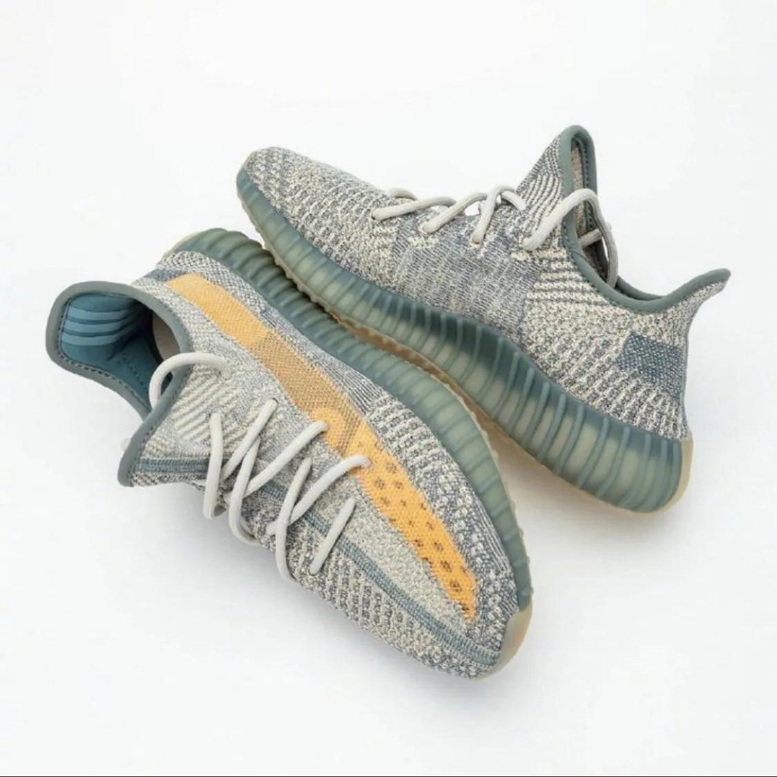 yeezy350v2左右脚感不一样,yeezy350国风