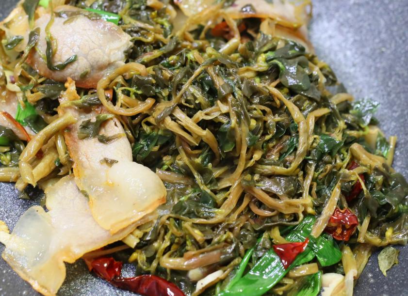 马齿苋炒着吃还是凉拌好吃,马齿苋又出新吃法不炒不凉拌