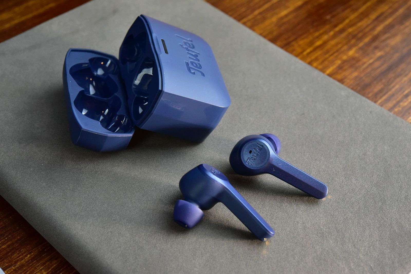 jbl头戴式耳机值不值得买,1000元左右jbl耳机