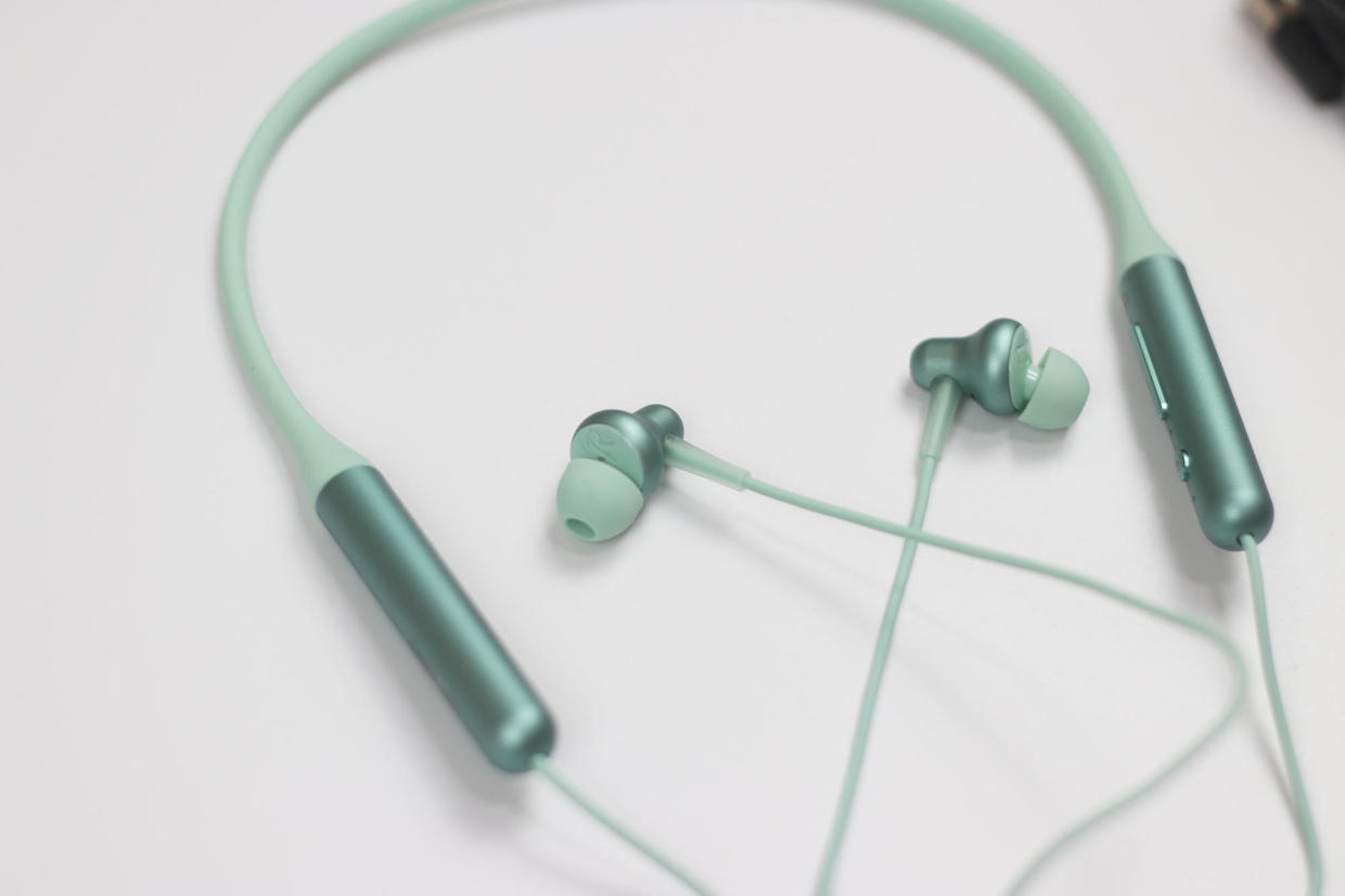 万魔真pro耳机,airpodspro和万魔蓝牙耳机哪个好