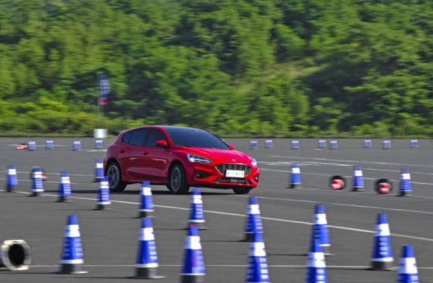 什么是驾驶操控感,啥子是操控性