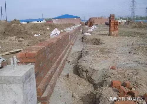 钢结构厂房下沉加固方案,工业厂房防止地面下沉的最好方法