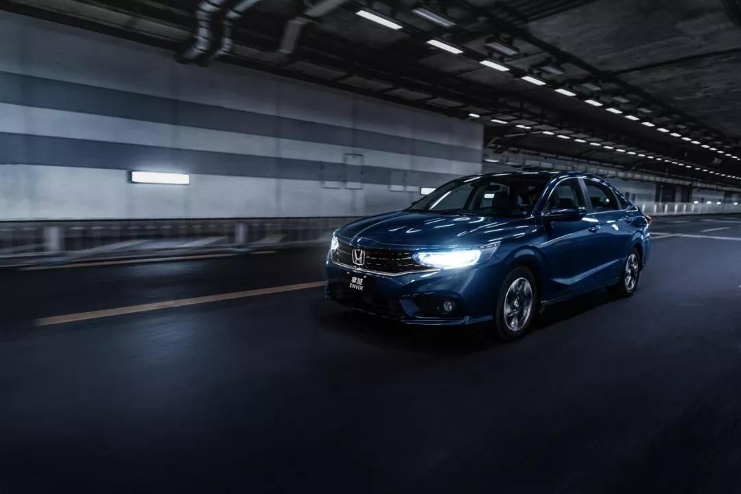 轩逸和享域混合动力哪个更好,本田享域和日产轩逸哪个空间大