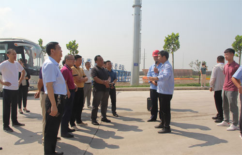 中旭中原旭友会企业家一行到大地集团参观交流