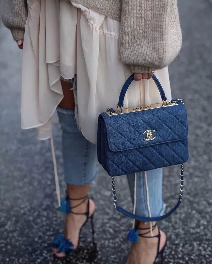 追了《爱的迫降》这么久，我终于看到一只想买的包了