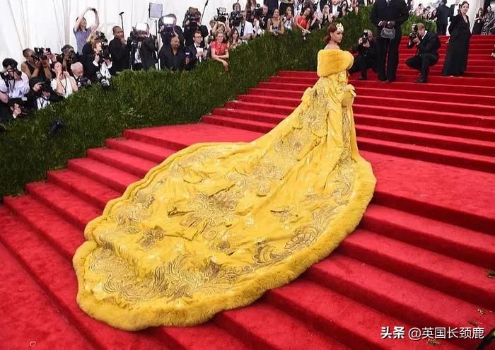 卡戴珊化身摄魂怪、碧梨赛白雪公主...今年METGALA妖魔鬼怪再出洞