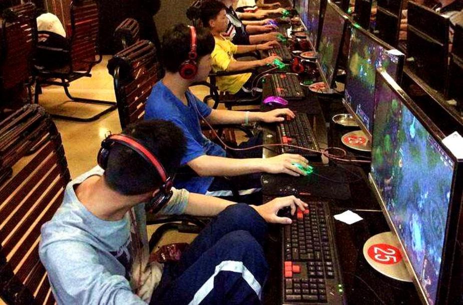 曾经爆火的网吧网管,曾经火爆网吧的网吧特权