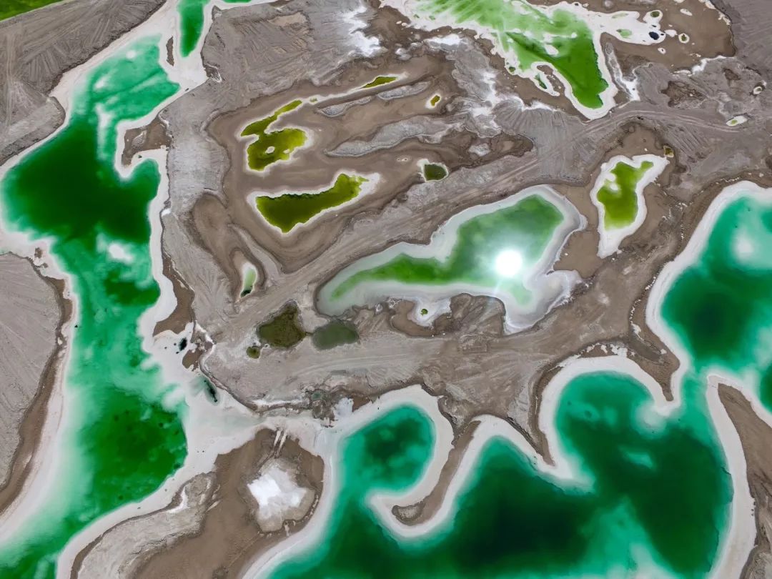 青海与新疆哪个省风景好,青海和新疆景色