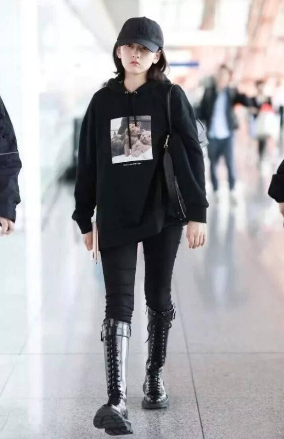 杨幂泫雅风,杨幂撞衫泫雅