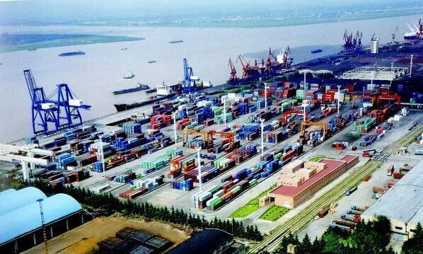 南京栖霞区经济排名,南京市近十年地区生产总值