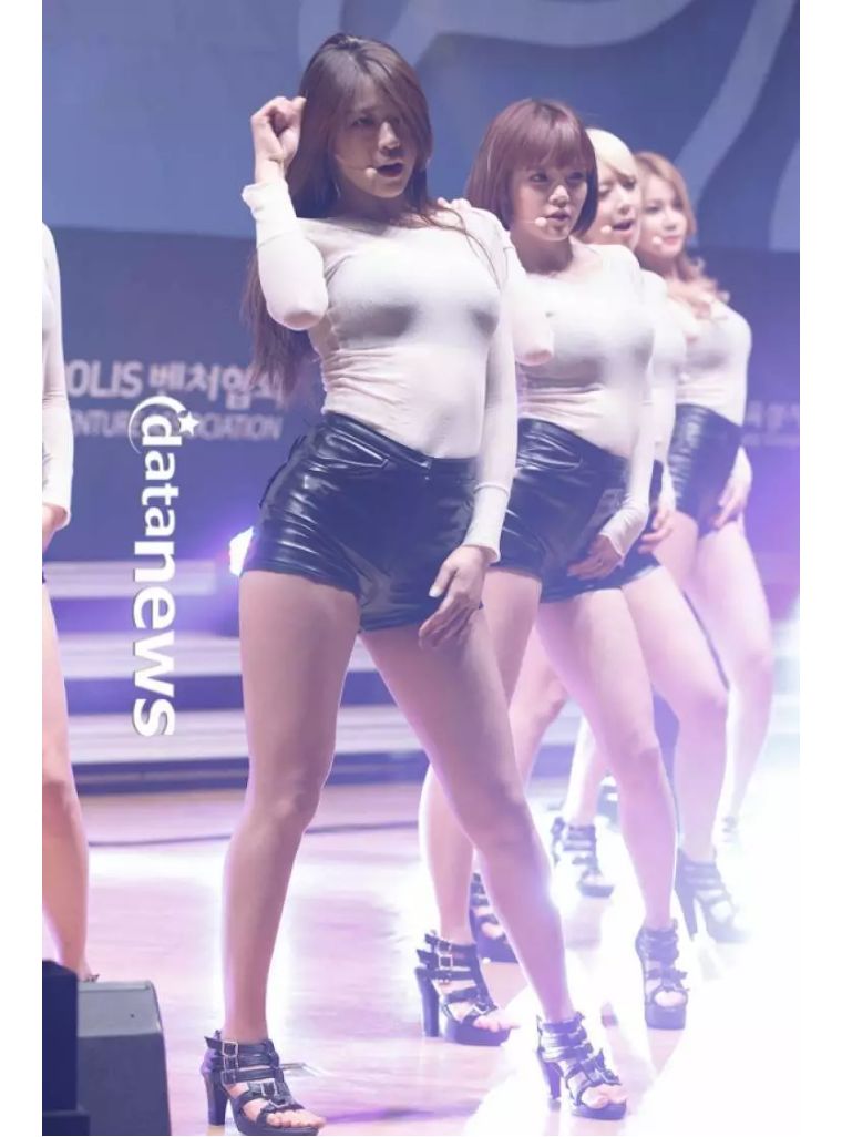 脸颊没肉是太瘦了么,韩国爱豆要瘦到多少斤