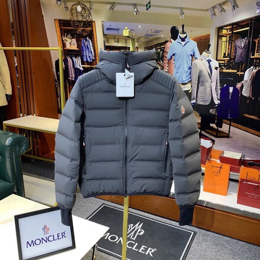 拼爹的关系户，蒙口羽绒服是一个怎么样的服装品牌？