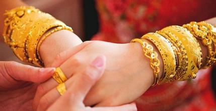 离婚后可以起诉女方返还彩礼吗,女方不退还彩礼可以去女方家闹吗