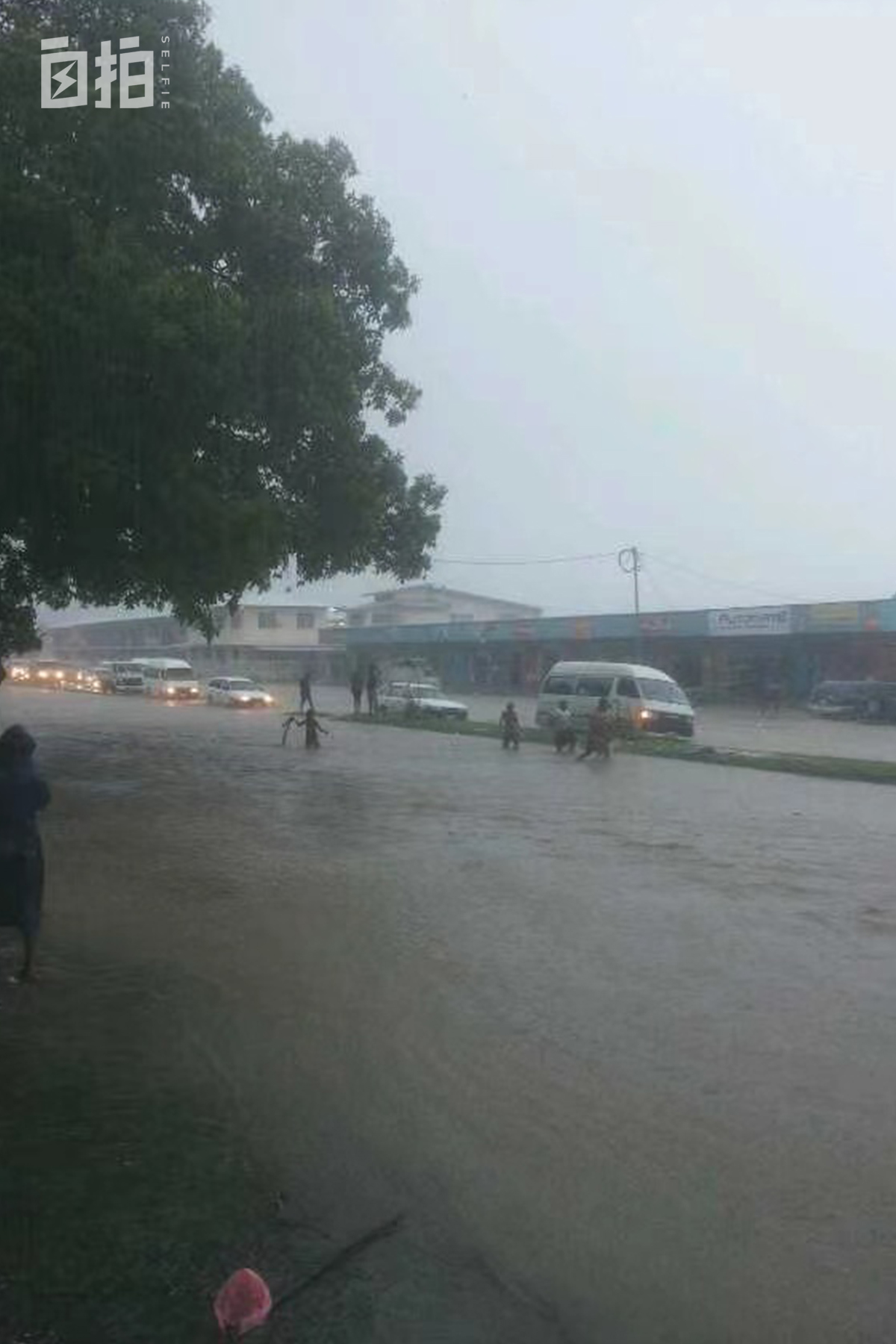 我，19岁到岛国打工，24岁赊了100万的货开店，2年还清