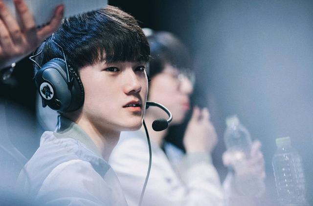 uzi对jkl的祝福,jkl生涯成就对比uzi