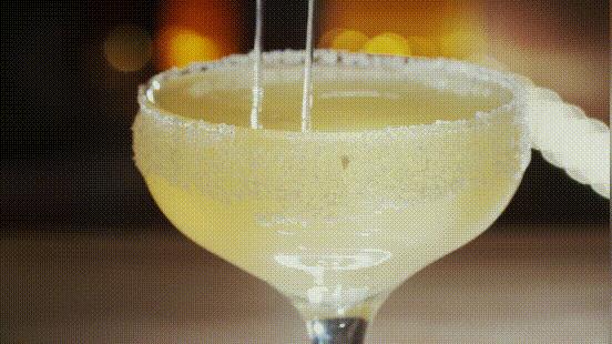 世界经典鸡尾酒大全珍藏版,鸡尾酒入门篇最常用的六款基酒