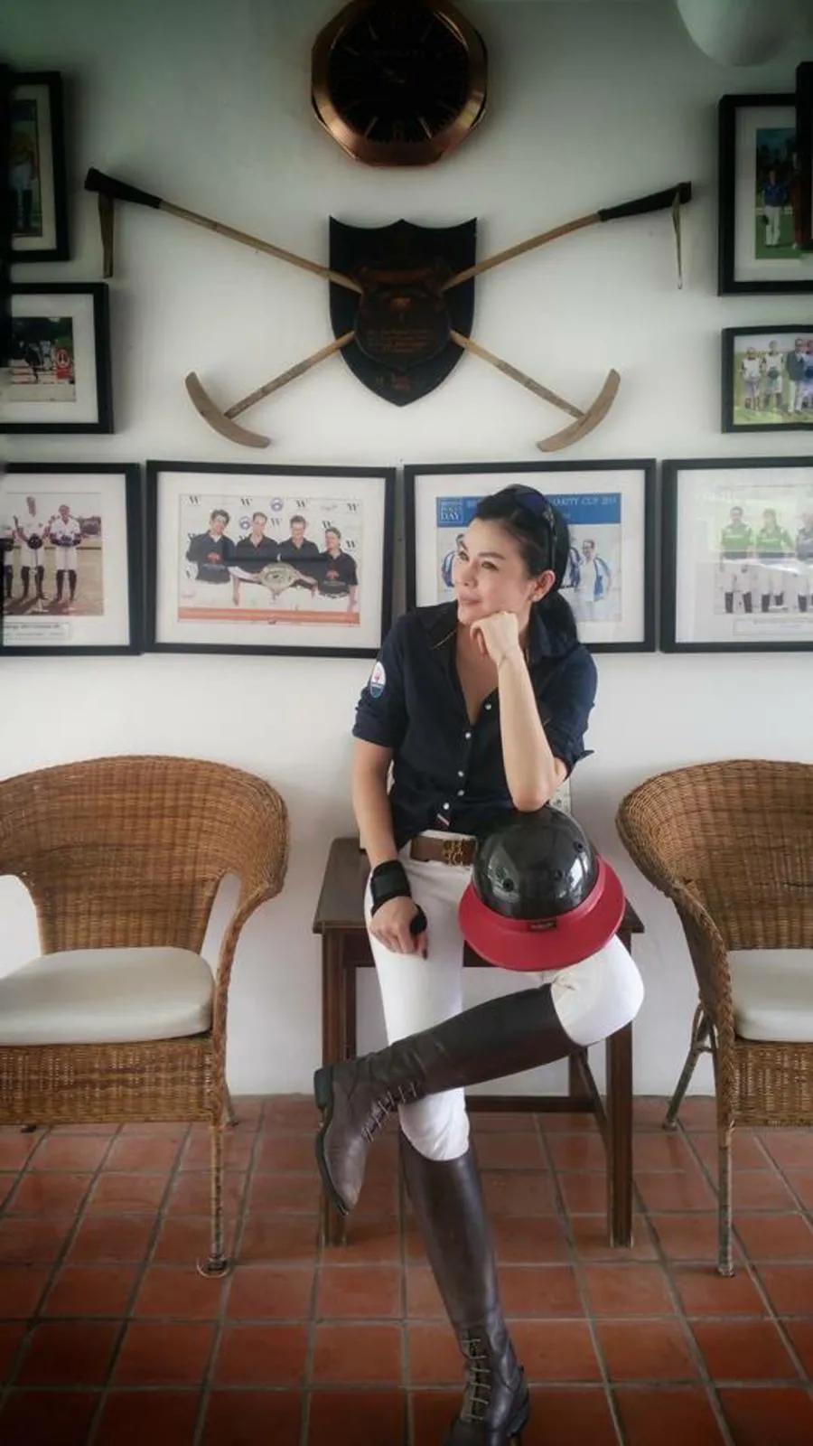 关之琳年轻爱珠宝,香港女星关之琳珠宝