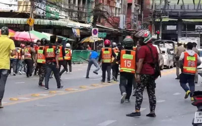 曼谷摩托出租车司机,曼谷摩托车司机视频